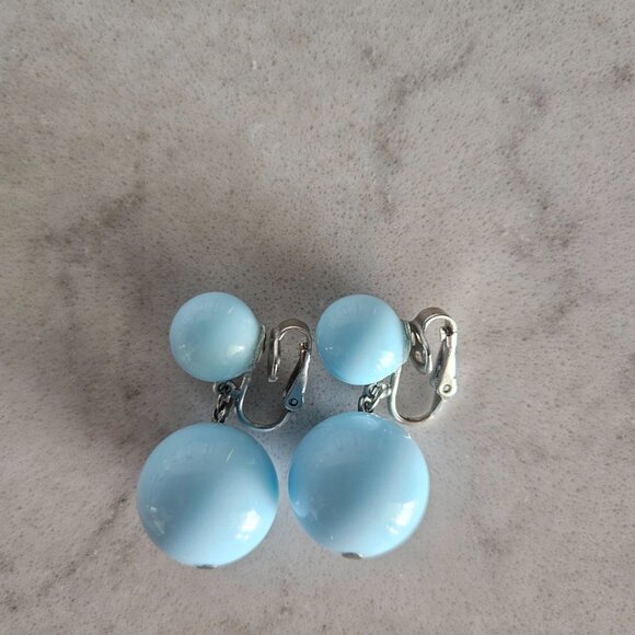 CROWN TRIFARI BABY BLUE DOUBLE BALL DROP CLIP-ON EARRINGS - Picture 3 of 11